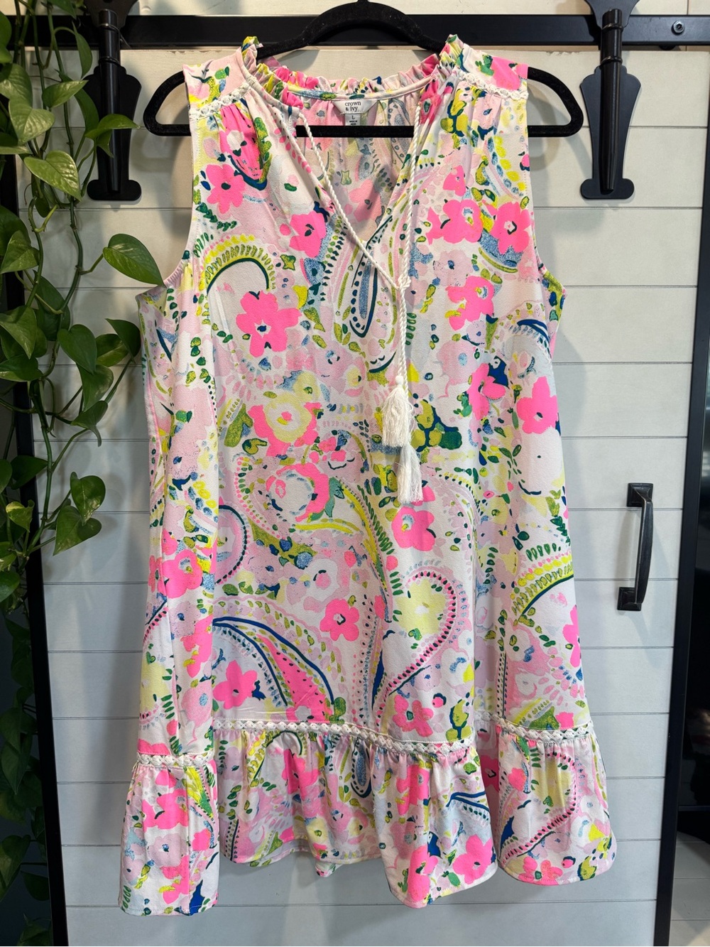 crown & ivy Pink Floral Paisley Tassel Ruffle Hem Dress